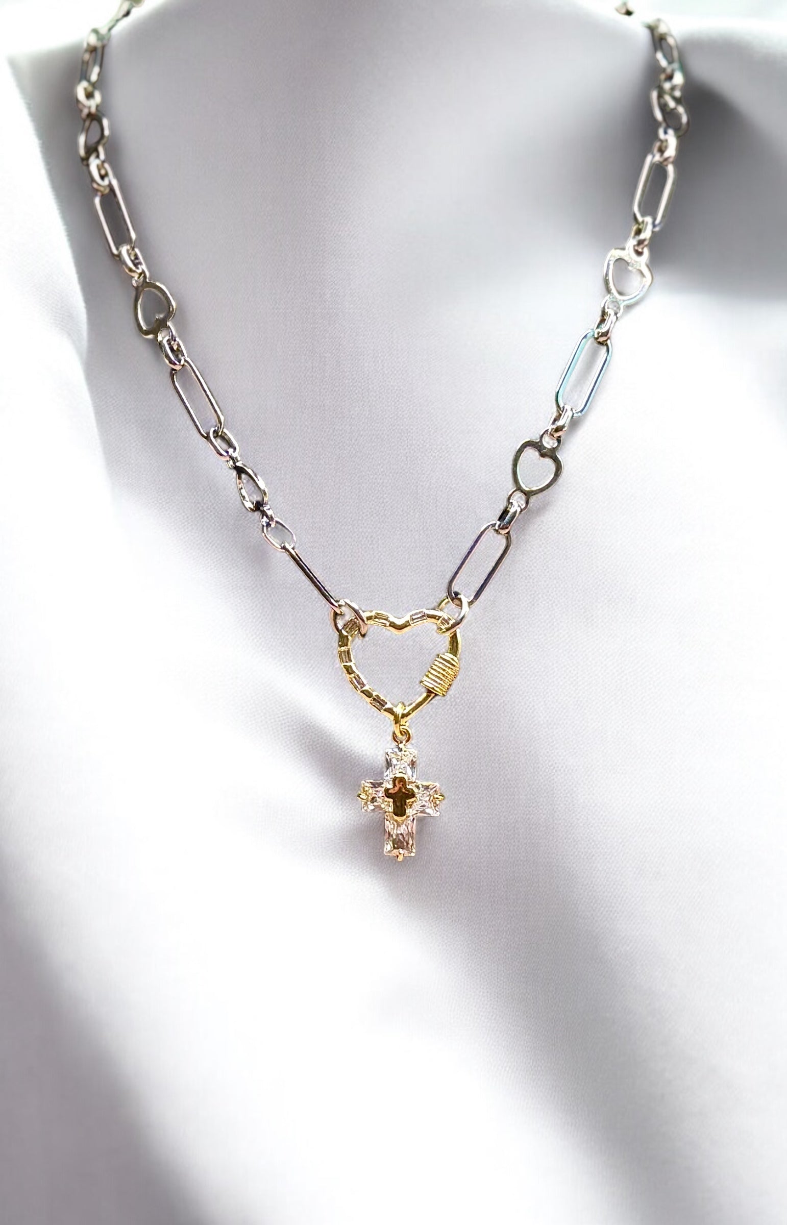 Custom_Carabiner_Charm_Necklace_1-20_Charms_18_Karat_Plated_Gold_Stainless_Steel_Custom_Length_Back_Closure_PearlEnvy_