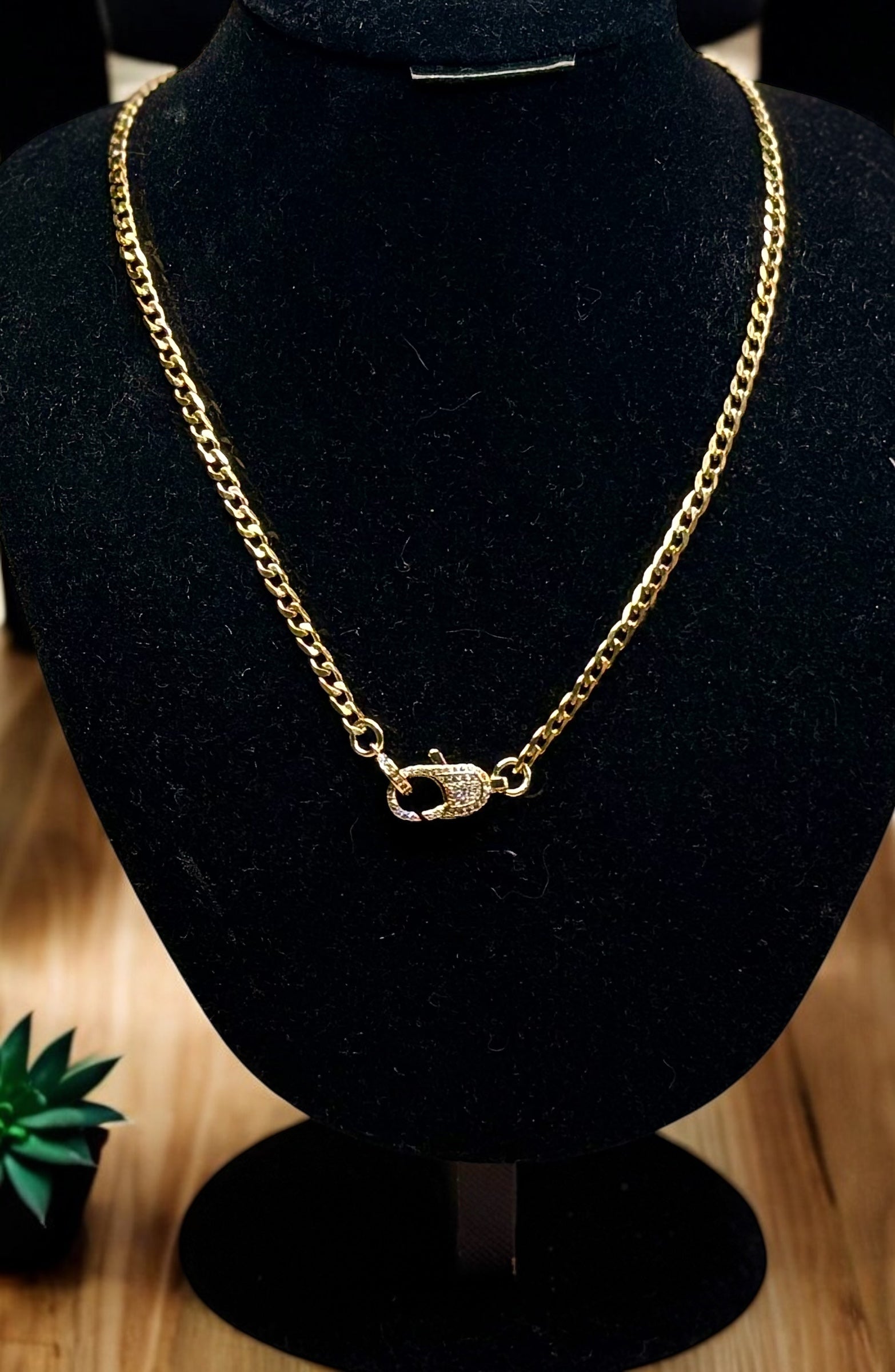 Custom_Carabiner_Charm_Necklace_1-20_Charms_18_Karat_Plated_Gold_Stainless_Steel_Custom_Length_Back_Closure_PearlEnvy_