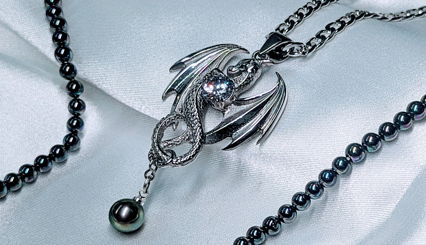 Eye_Of_Beholder_Dragon_Necklace_with_ Pearl_PearlEnvy