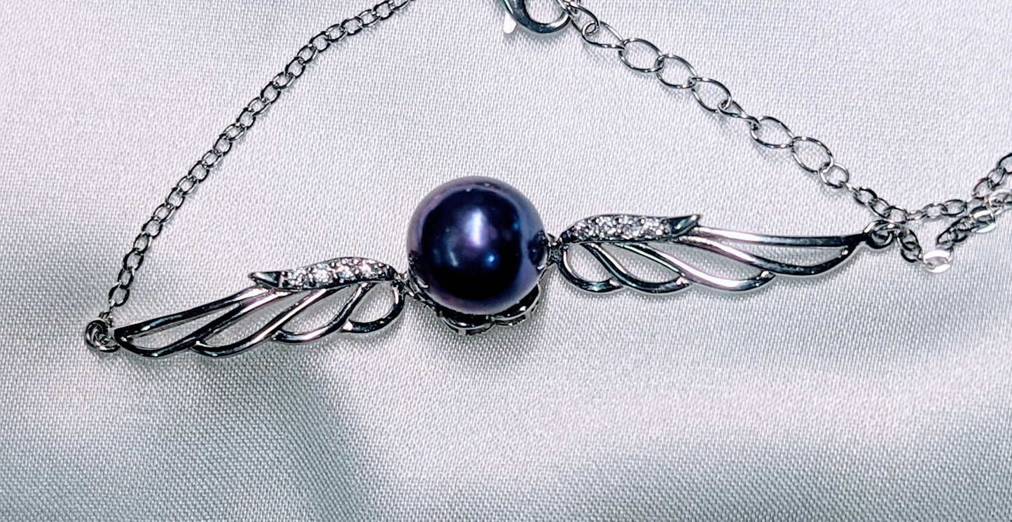 Angel_Wing_Bracelet_pearlenvy