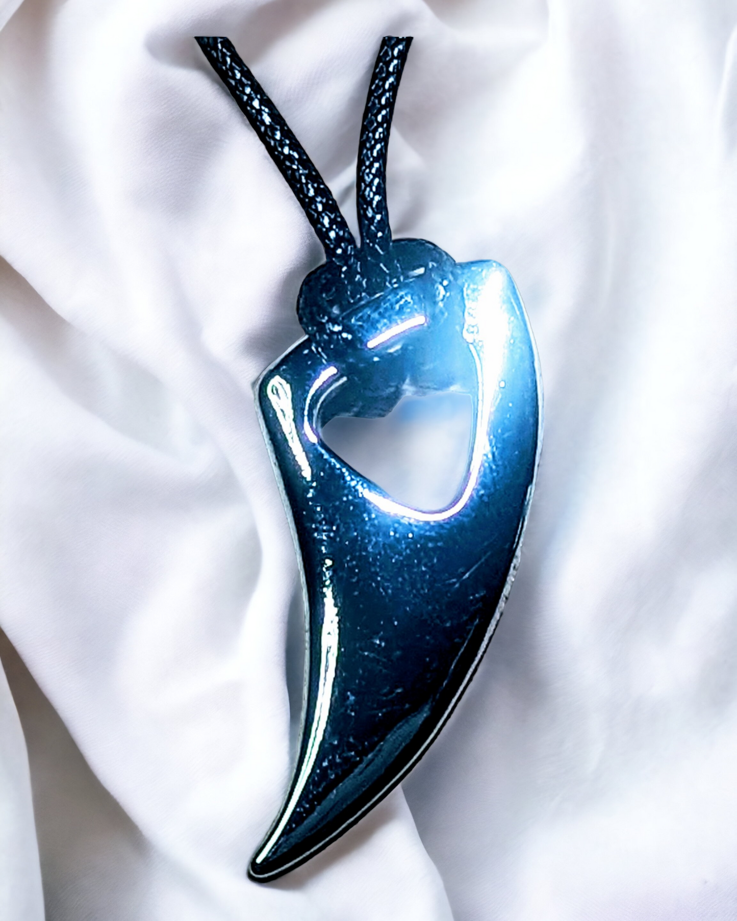 Claw_Necklace_pearlenvy