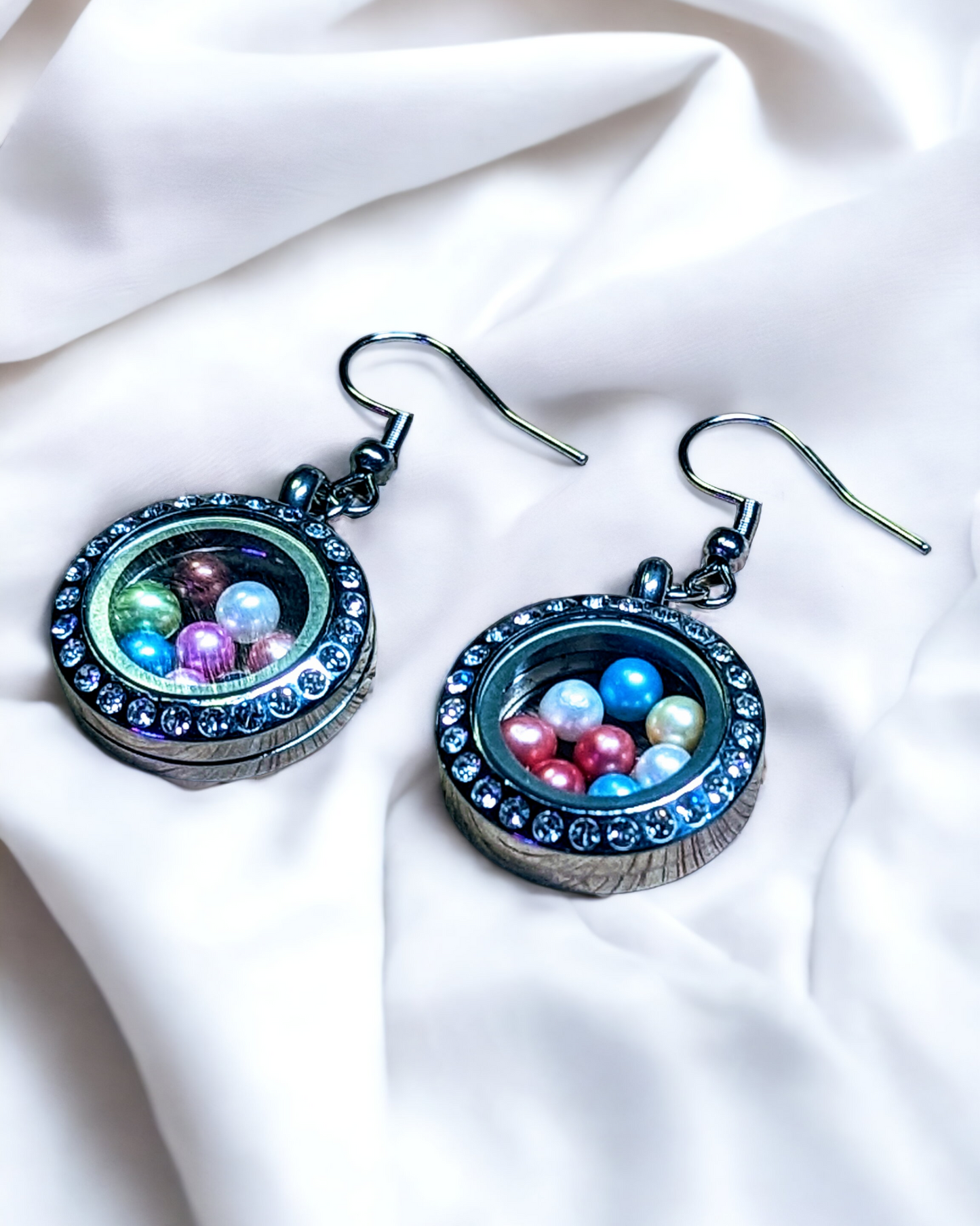 Floating_Locket_Envy_Earrings_pearlenvy