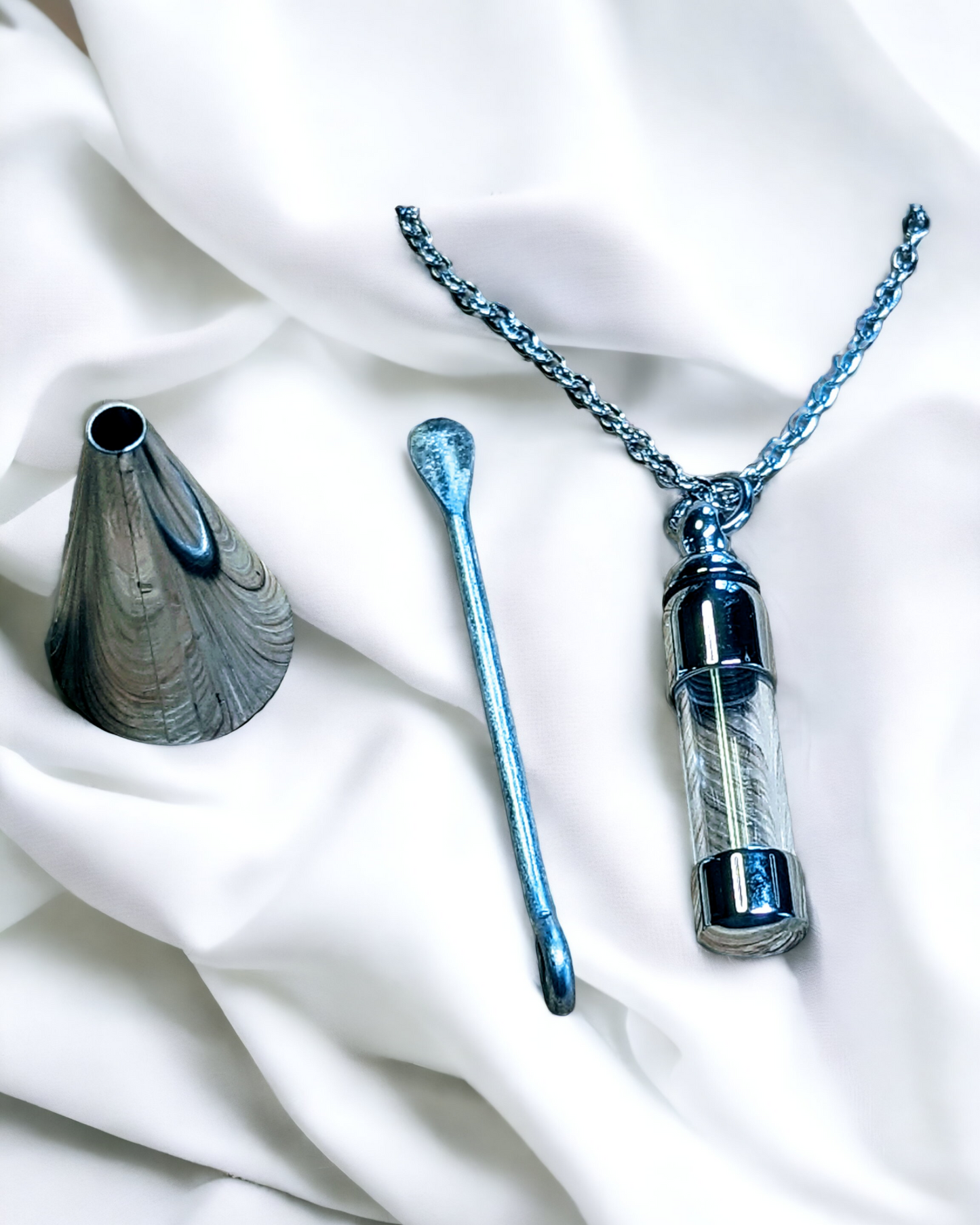 Memorial_Urn_Pendant_pearlenvy