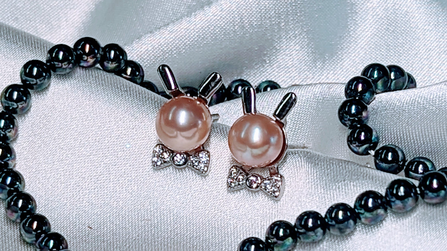 Foxy_Envy_Bunny_Earrings_(Pearls_ Included)_pearlenvy