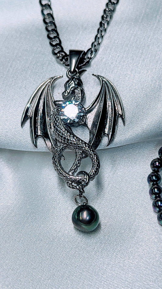 Eye_Of_Beholder_Dragon_Necklace_with_ Pearl_PearlEnvy