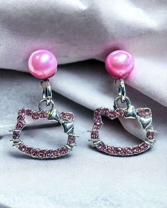 Pink_Pearl_Hello_Kitty_Earrings_PearlEnvy